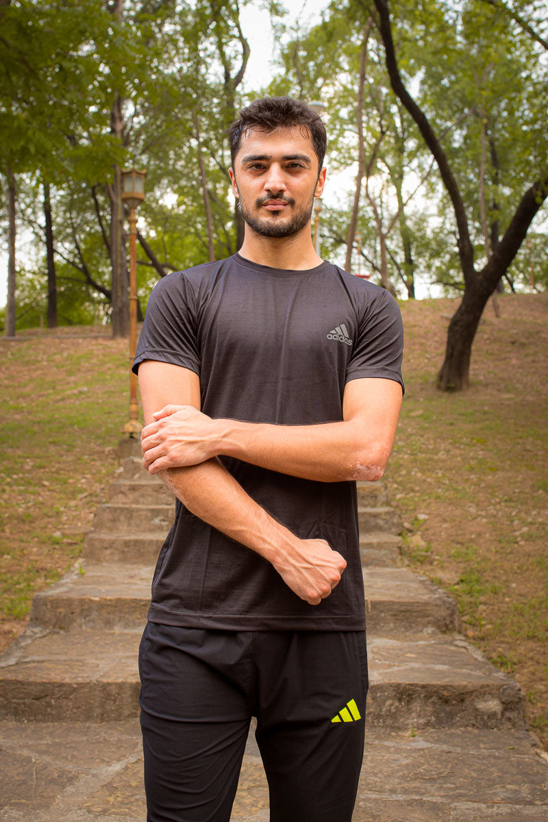 Adi Super Comfortable textured Black T-Shirt for Men