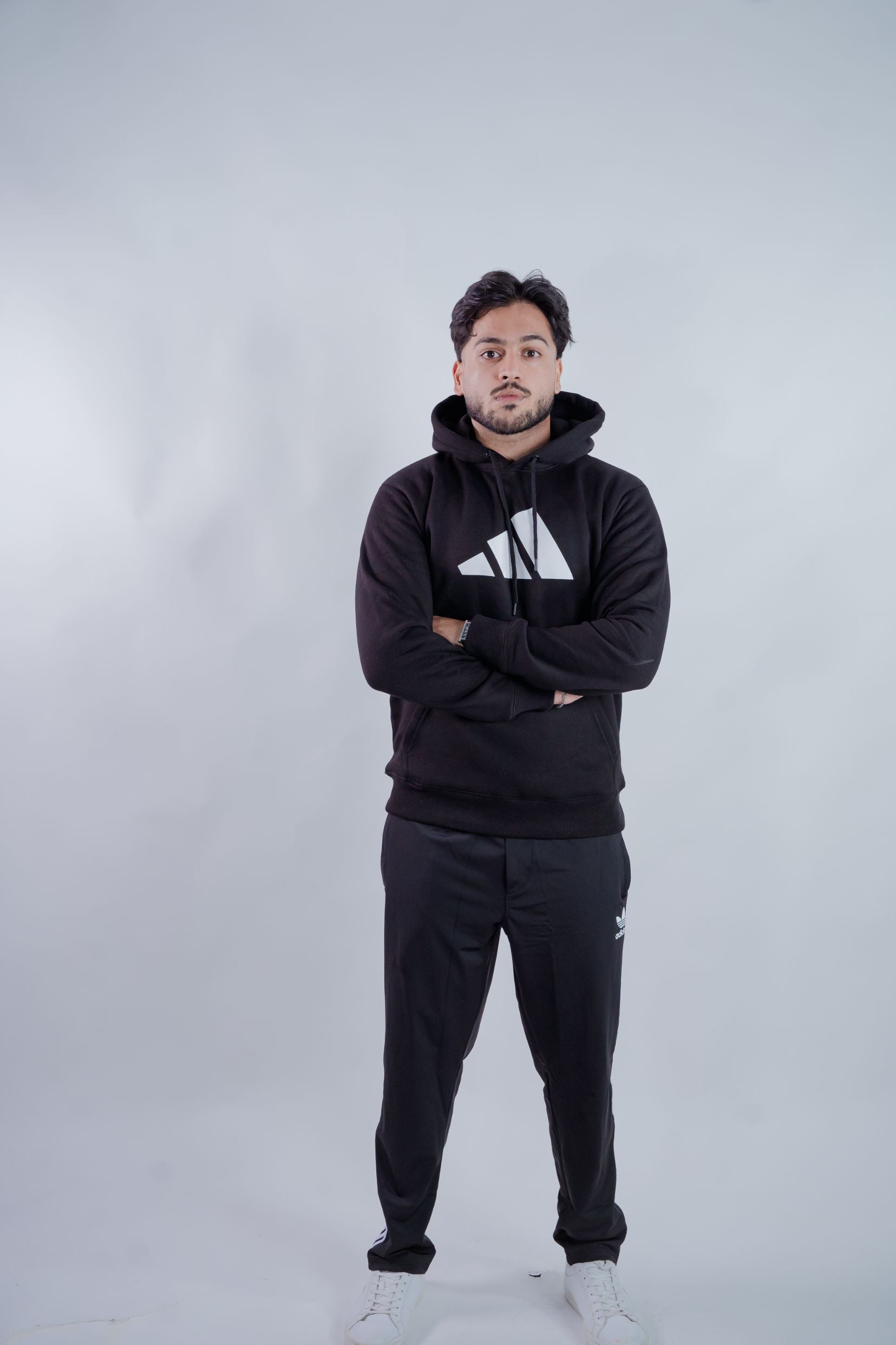 Premium Men’s Black Hoodie – Soft, High Quality Daily Wear